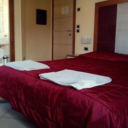 Hotel Conte Ruggero Serra San Bruno Quarto foto