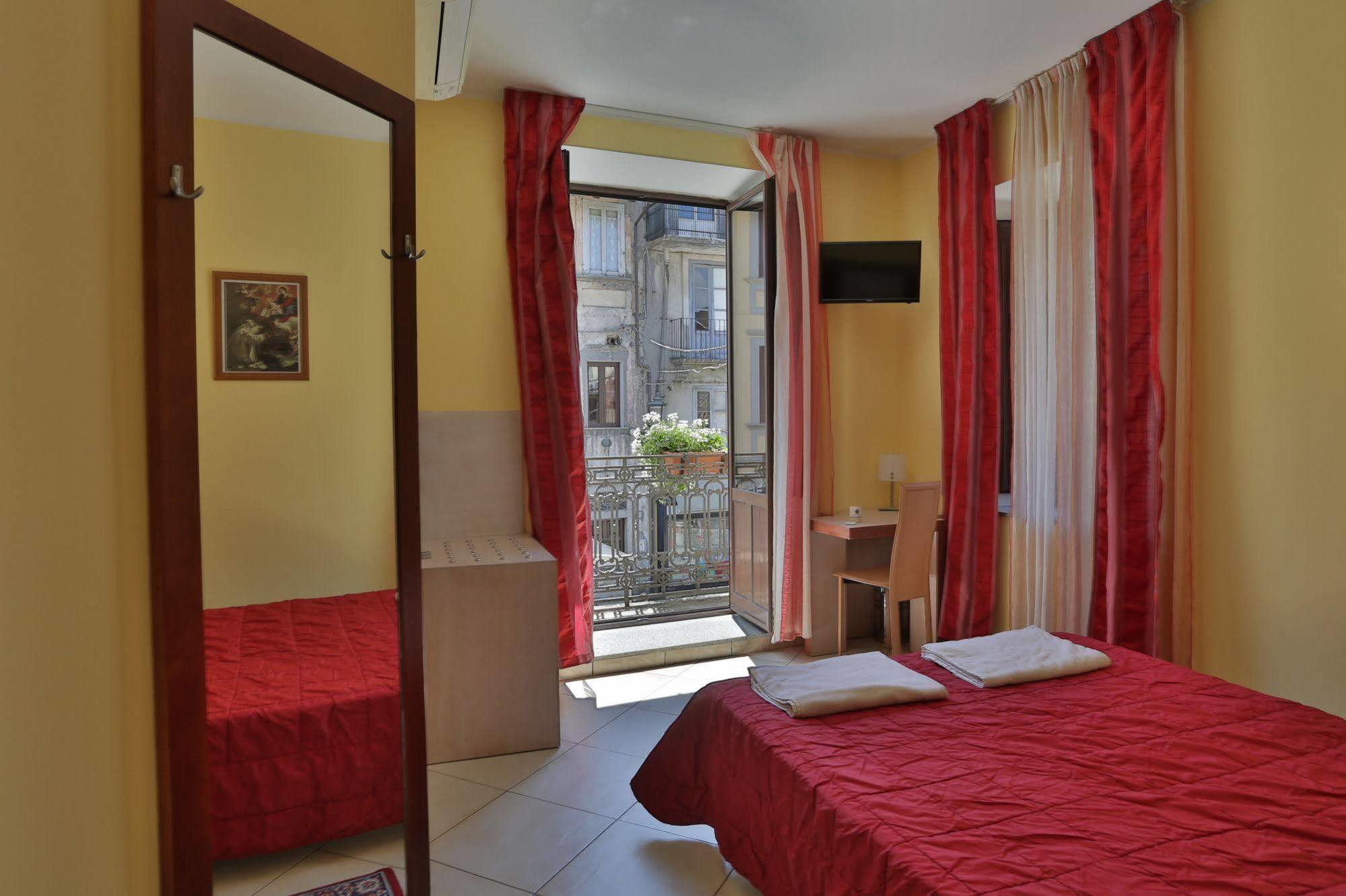 Hotel Conte Ruggero Serra San Bruno Exterior foto