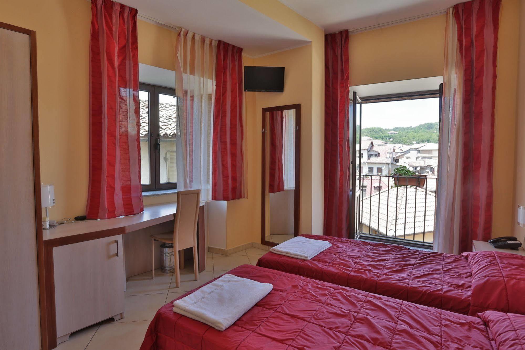 Hotel Conte Ruggero Serra San Bruno Exterior foto
